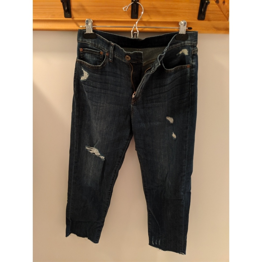 Uniqlo cropped destroyed boyfriend jeans, size 25